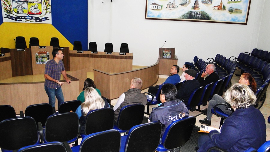 Câmara sedia palestra com o Prof. Alexander Welker Biondo 